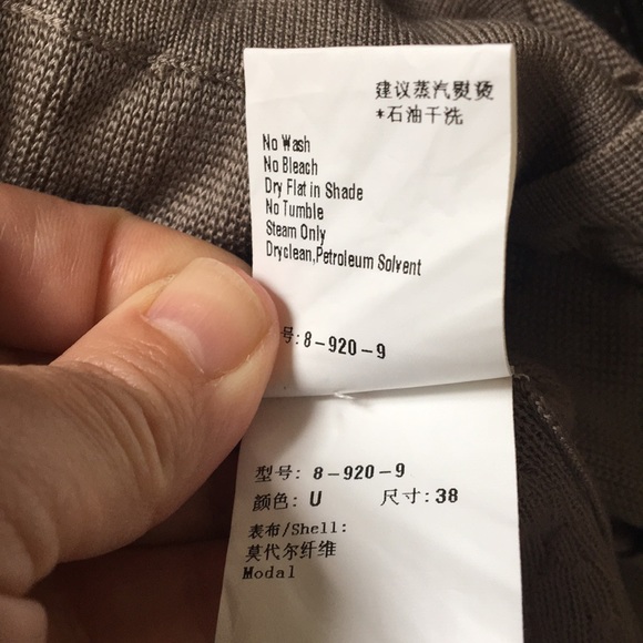 Shiatsu Chen sweater - Picture 8 of 8